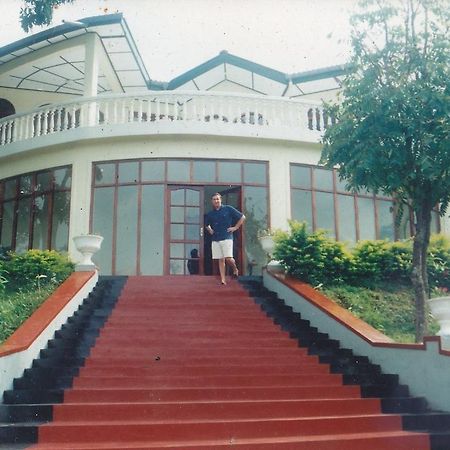 Royal Mount Hotel Kandy Exterior photo