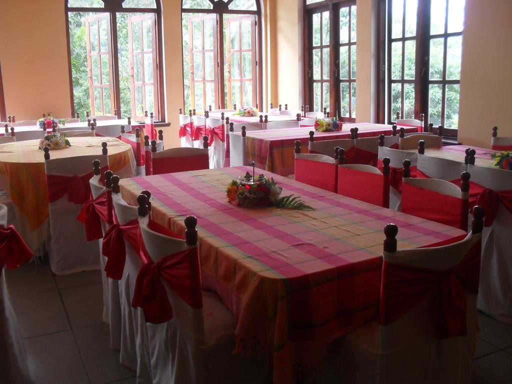 Royal Mount Hotel Kandy Exterior photo