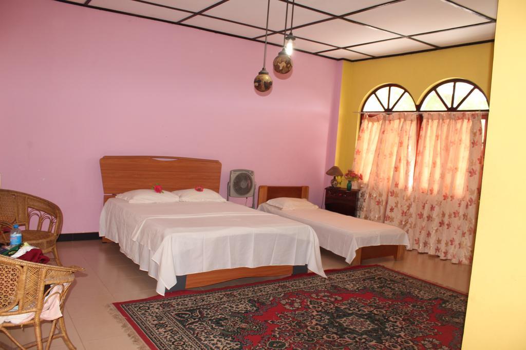 Royal Mount Hotel Kandy Room photo